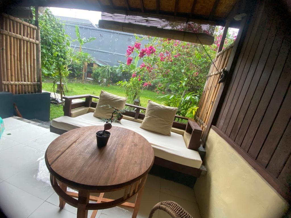 Pomelo Guest House Ubud Exterior foto